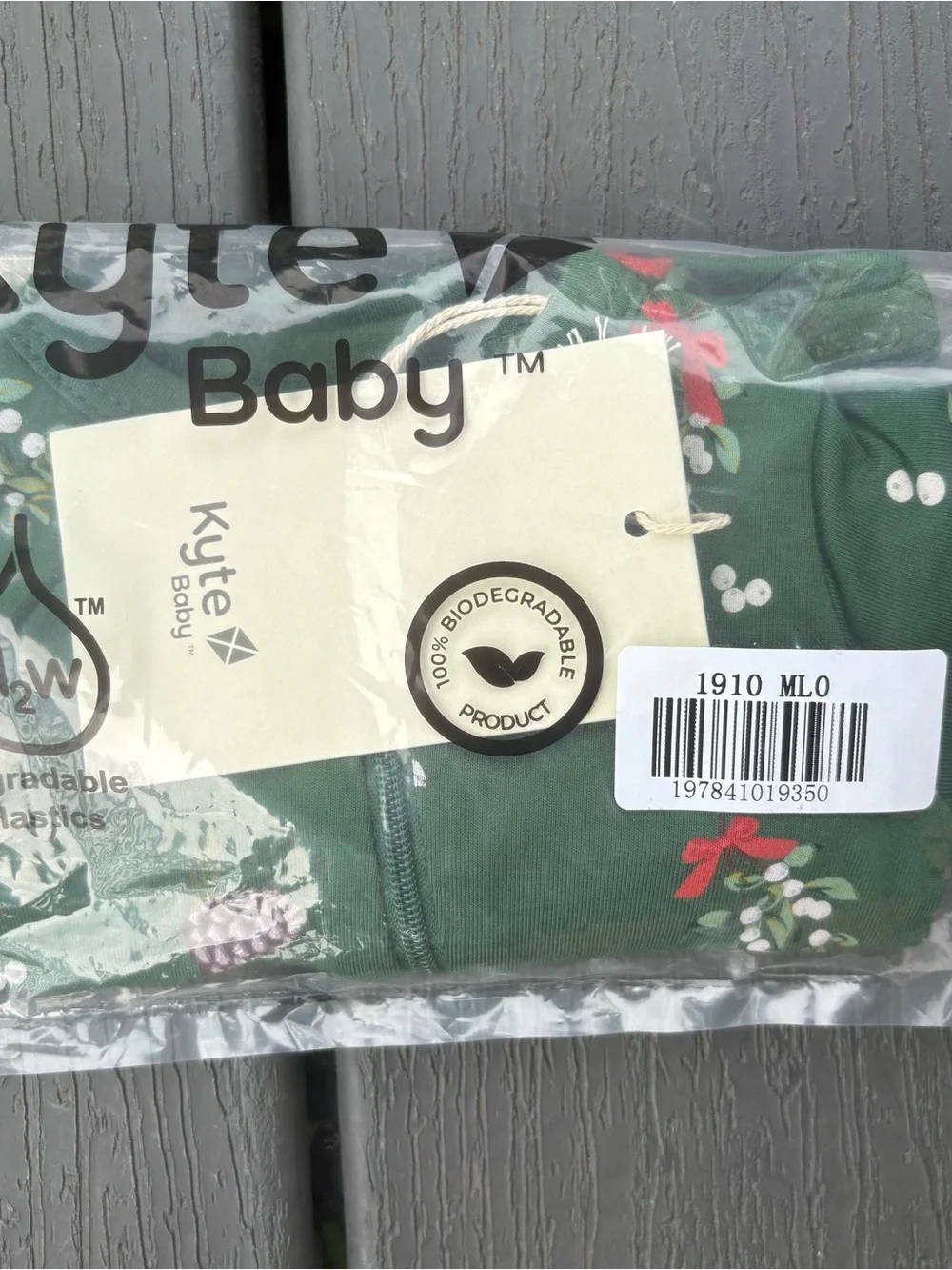NWT Kyte Green Mistletoe Christmas Zip Romper